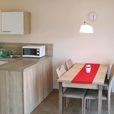 شقة Amazing In With Kitchen